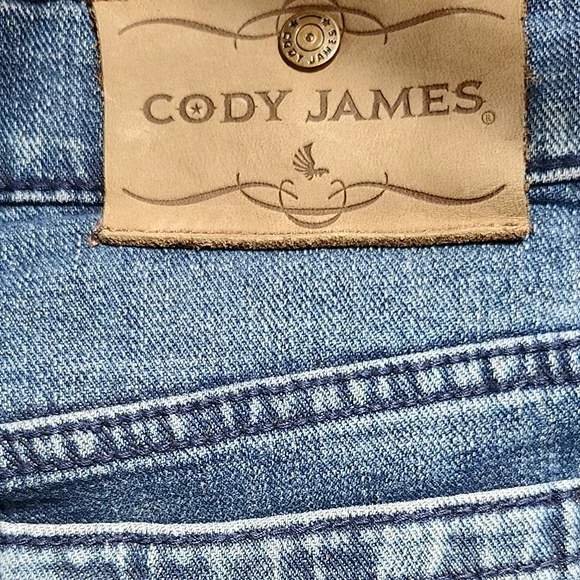 Cody James Women's Classic Straight Leg Blue Jeans - Picture 4 of 5